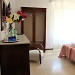 House In The Light B&B